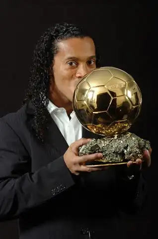 铲球动作 铲球动作