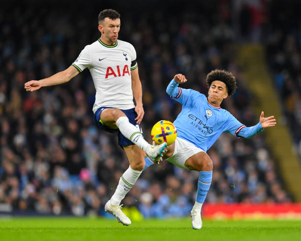 国足中尤为 国足中尤为